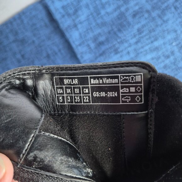 Vionic Skylar Women's Comfort Wedge Short Boot - Picture 5 of 5